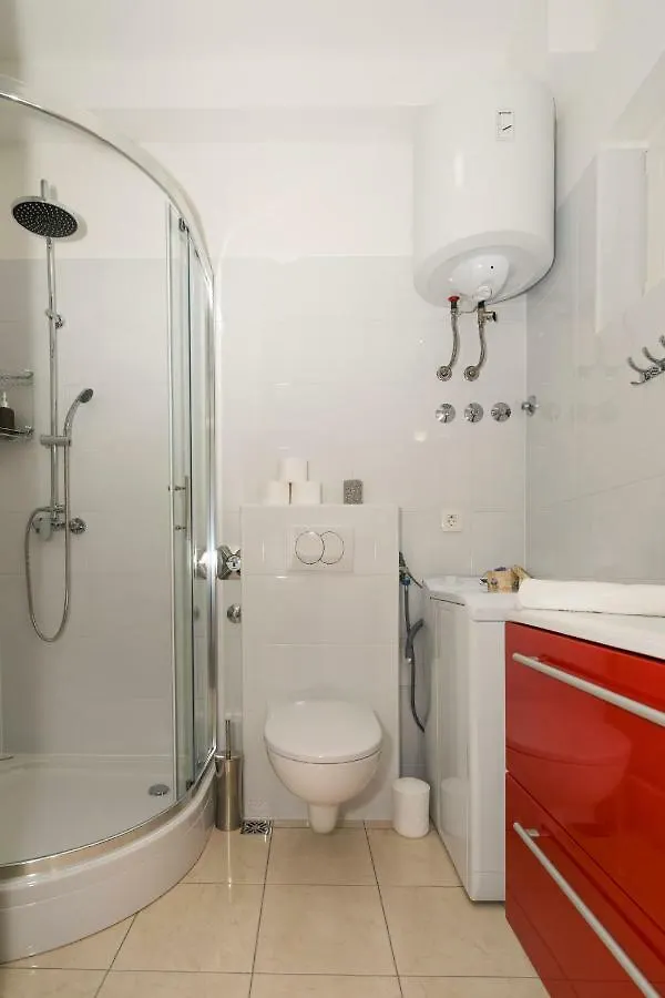 Apartment Dinka With Terrace Split